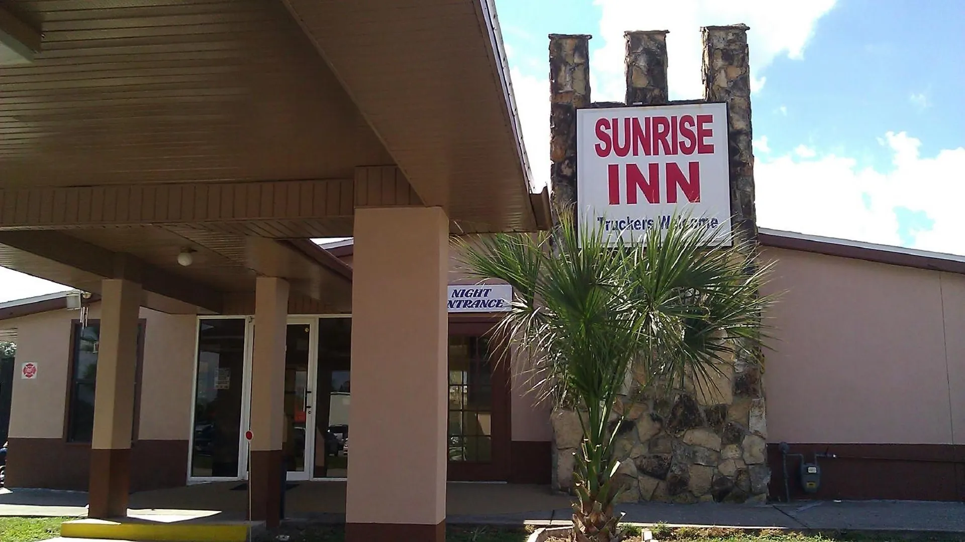 Staying In South Florida: 5 Historic Hotels Compared