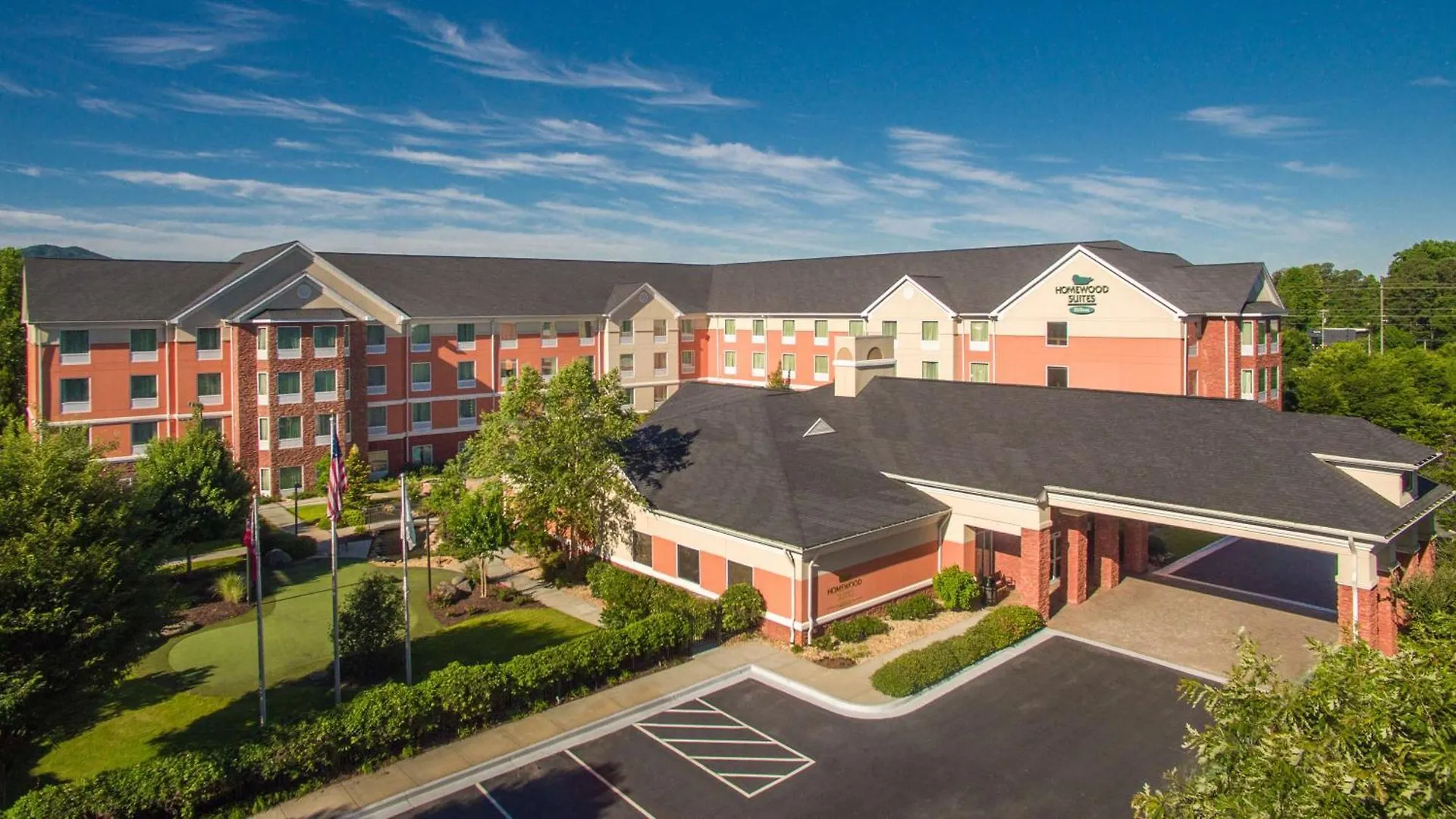 6 Golf-Friendly Hotels Close to Cobb County Kennworth Park